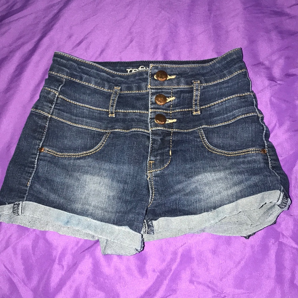Refuge Jean Shorts (Charlotte Russe)